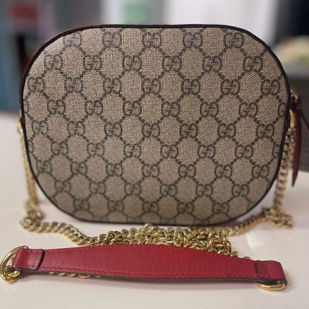 GUCCI GG Supreme Monogram Kingsnake Heart Embroidered Mini Chain Shoulder Bag. - Picture 2 of 10